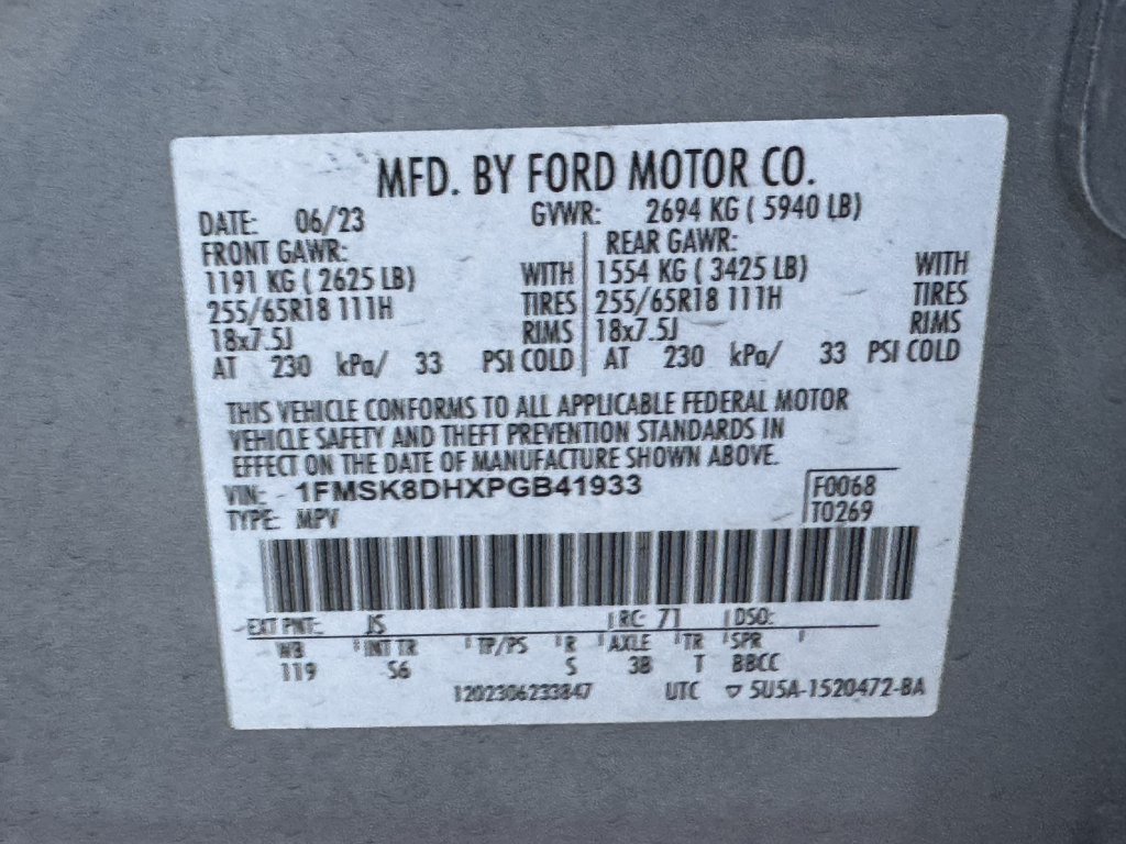 Used 2023 Ford Explorer XLT w/ Equipment Group 202A AWD/4WD image 29