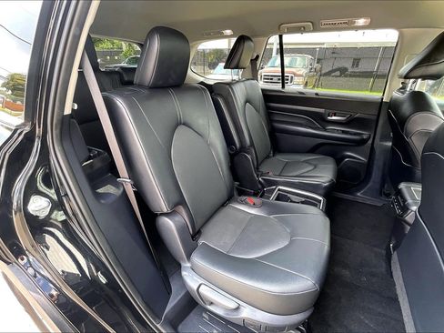 Used 2025 Toyota Grand Highlander FWD image 31