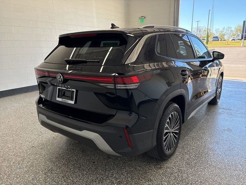 New 2026 Volkswagen Tiguan S FWD image 5