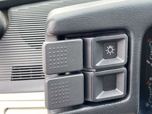 Used 1990 Ford Mustang LX image 29