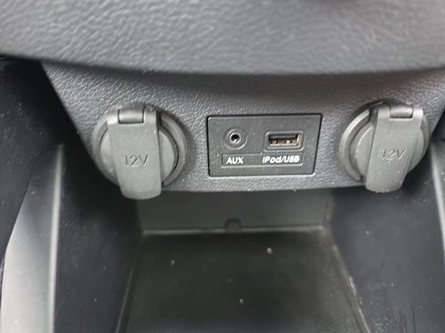 Used 2013 Hyundai Veloster w/ Style Pkg image 18