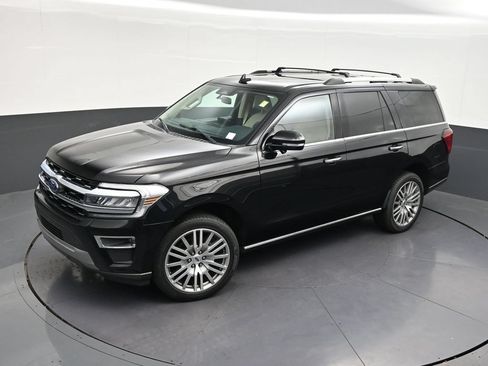Used 2023 Ford Expedition Limited RWD image 16