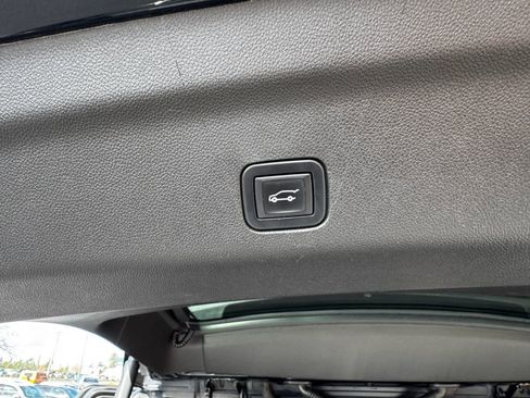 Used 2021 Chevrolet Tahoe RST w/ Luxury Package image 23