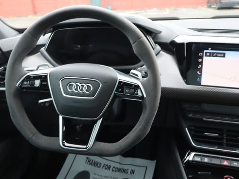 Used 2022 Audi e-tron GT Premium Plus w/ Performance Package image 10