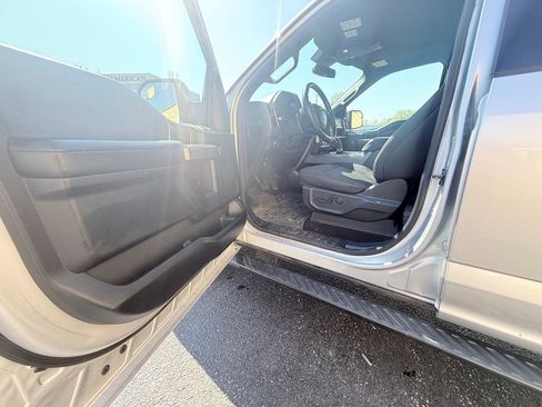 Used 2019 Ford F150 XLT w/ Equipment Group 302A Luxury image 6