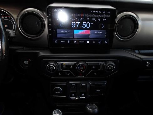 Used 2020 Jeep Wrangler Sport AWD/4WD image 14