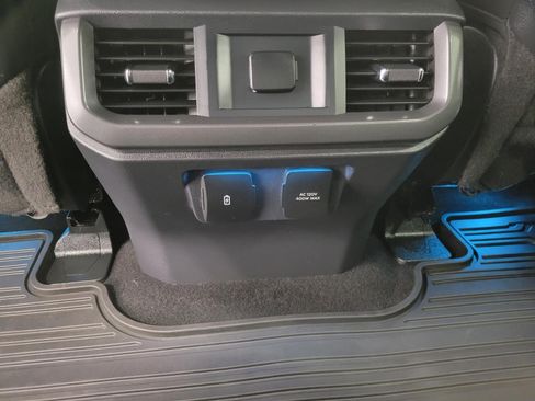Used 2024 Ford F150 Lariat w/ FX4 Off-Road Package AWD/4WD image 22
