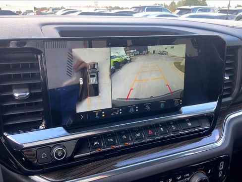 Used 2023 Chevrolet Silverado 1500 LT Trail Boss w/ LT Trail Boss Premium Package image 24