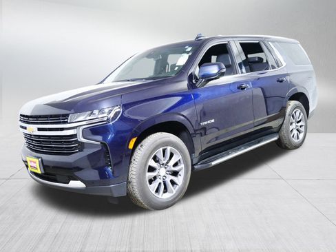 Used 2022 Chevrolet Tahoe LT w/ LT Signature Plus Package image 3