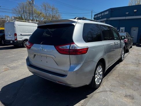 Used 2015 Toyota Sienna XLE w/ XLE Navigation Package AWD/4WD image 6