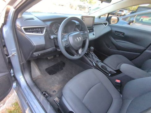 Used 2022 Toyota Corolla LE FWD image 7