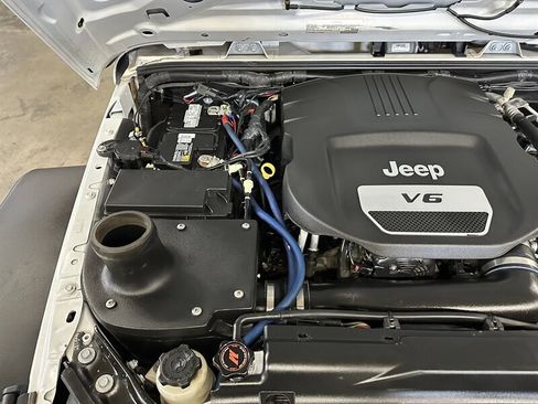 Used 2016 Jeep Wrangler Sport w/ Quick Order Package 24S AWD/4WD image 25
