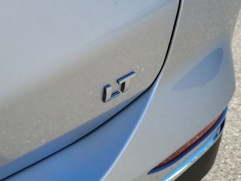 Used 2020 Chevrolet Equinox LT image 9