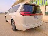 Used 2021 Chrysler Pacifica Touring-L image 5