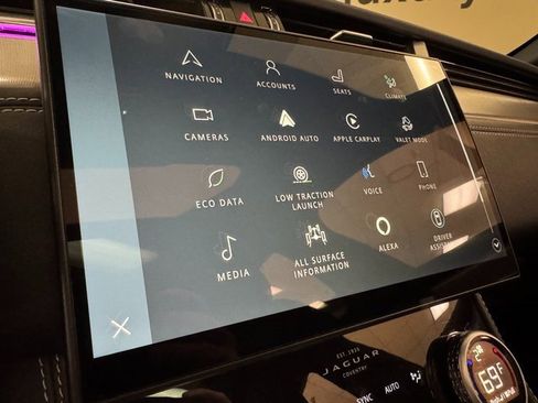 Used 2025 Jaguar F-PACE R-Dynamic S image 17