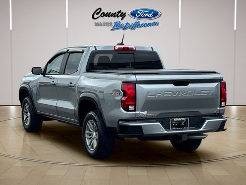 Used 2024 Chevrolet Colorado LT w/ LT Convenience Package II AWD/4WD image 24