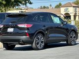 Used 2022 Ford Escape SE w/ SE Sport Appearance Package image 4