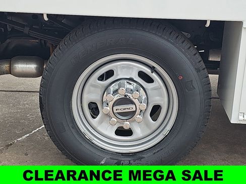 New 2025 Ford F350 XL w/ XL Chrome Package image 39