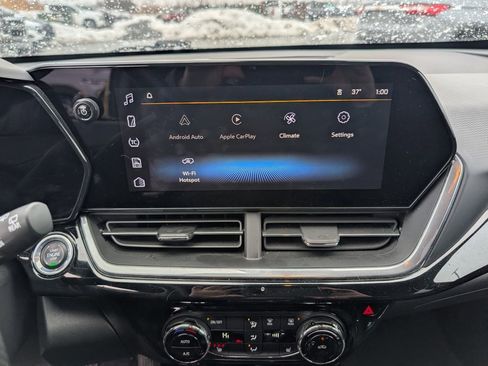 Used 2024 Chevrolet Trax RS w/ Driver Confidence Package image 14