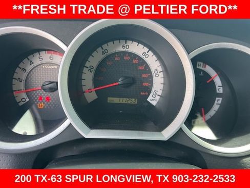 Used 2015 Toyota Tacoma PreRunner w/ SR5 Package RWD image 16