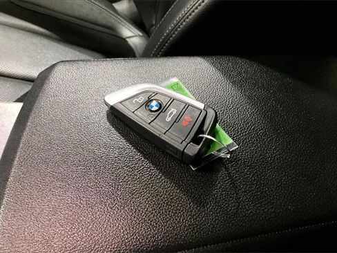 Used 2023 BMW 430i xDrive Convertible w/ Convenience Package image 11