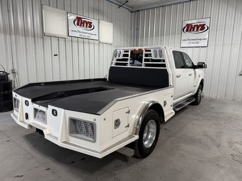Used 2022 RAM 3500 Laramie AWD/4WD image 3