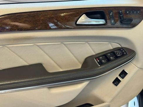 Used 2013 Mercedes-Benz GL 320 BlueTEC 4MATIC image 12