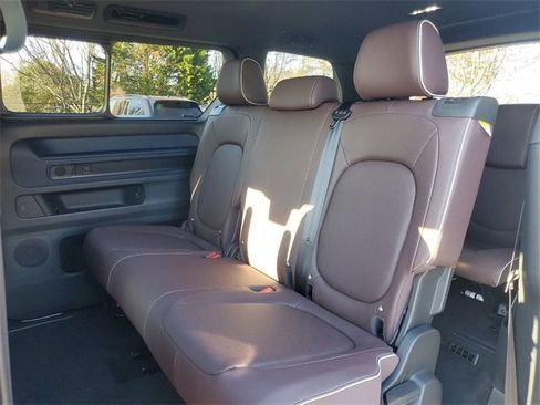 New 2025 Volkswagen ID. Buzz Pro S image 14