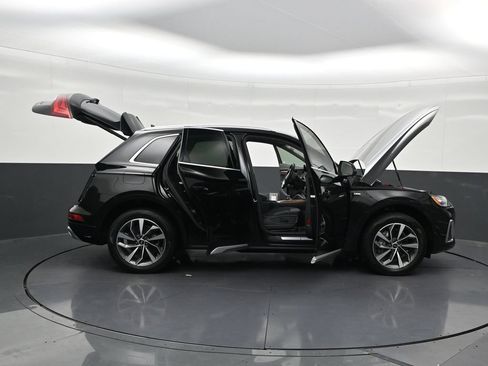 Used 2023 Audi Q5 2.0T Premium Plus w/ Premium Plus Package AWD/4WD image 31