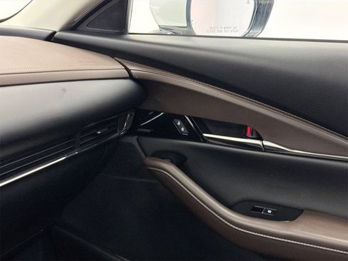 Certified 2025 MAZDA CX-30 AWD 2.5 S w/ Premium Package image 31