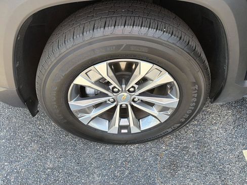 Certified 2025 Chevrolet Equinox LT w/ Convenience Package II FWD image 35