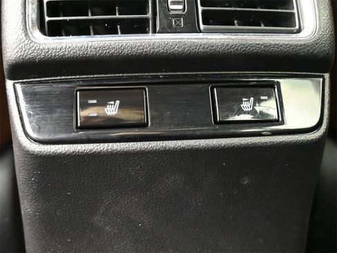 Used 2017 Subaru Outback 2.5i Touring image 18