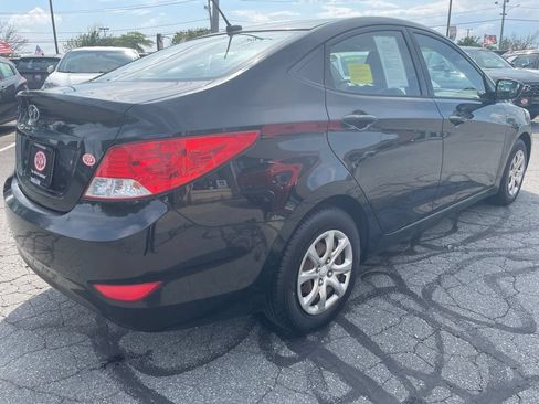 Used 2013 Hyundai Accent GLS FWD image 5