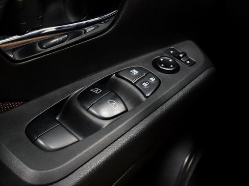 Certified 2023 Nissan Kicks SR image 25