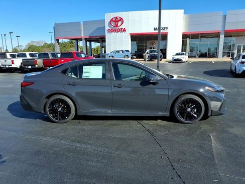New 2026 Toyota Camry SE image 2