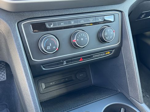 Certified 2023 Volkswagen Atlas SE image 28