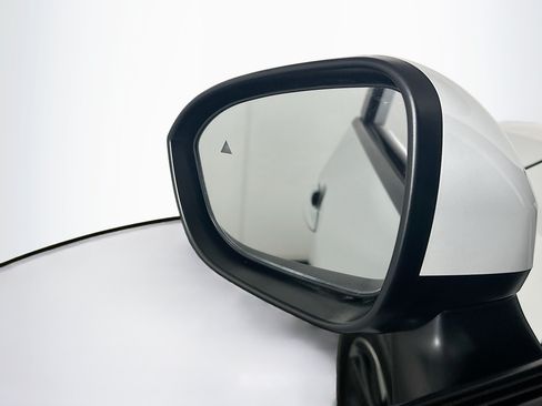 Used 2024 Nissan Rogue SV FWD image 16