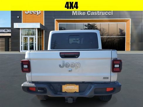Used 2022 Jeep Gladiator Overland w/ LED Lighting Group image 5