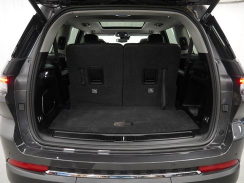 Used 2022 Jeep Grand Cherokee L Limited AWD/4WD image 29