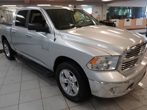 Used 2018 RAM 1500 Big Horn AWD/4WD image 14