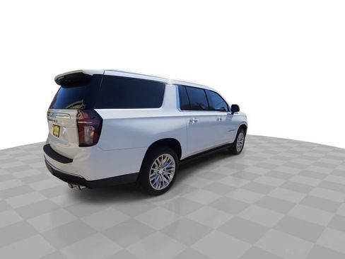 Certified 2024 Chevrolet Suburban High Country image 8