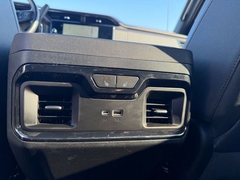 Used 2024 GMC Sierra 2500 AT4 w/ AT4 Premium Plus Package image 31