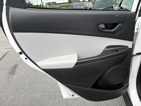 Used 2023 Hyundai Kona SEL FWD image 21