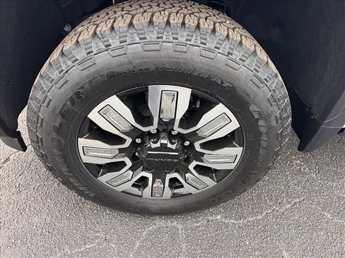 New 2026 GMC Sierra 2500 Denali w/ Denali Reserve Package image 13