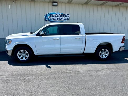 Used 2022 RAM 1500 Laramie AWD/4WD image 2