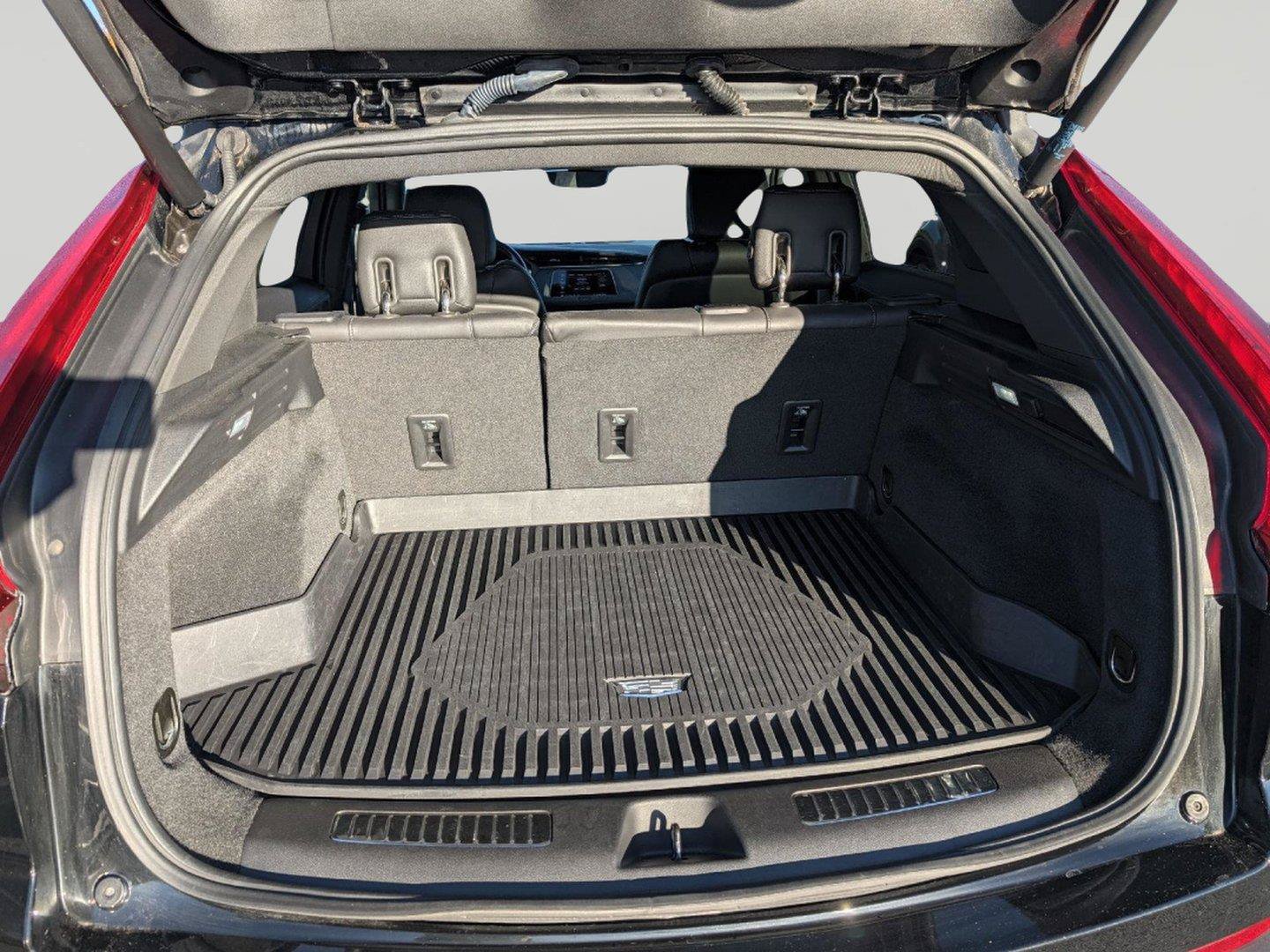 Used 2020 Cadillac XT4 Premium Luxury AWD/4WD image 26