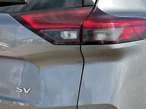 Used 2023 Nissan Rogue SV image 27