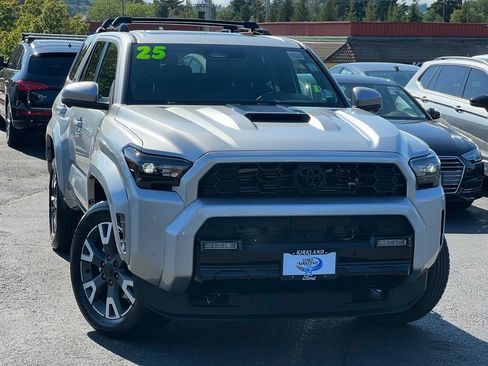Used 2025 Toyota 4Runner TRD Sport Premium AWD/4WD image 1