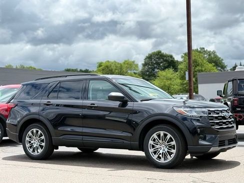 New 2026 Ford Explorer Active w/ Active Comfort Package AWD/4WD image 37
