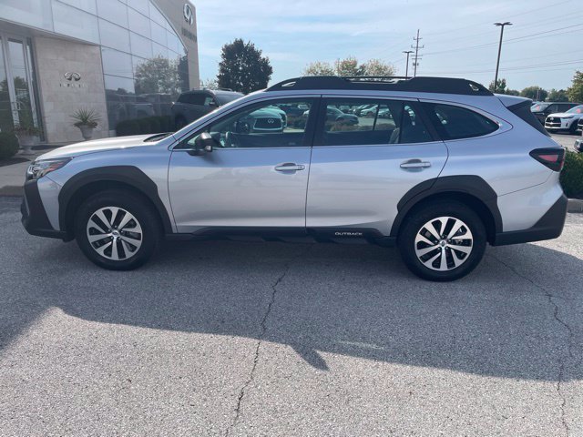 Used 2024 Subaru Outback AWD/4WD image 5